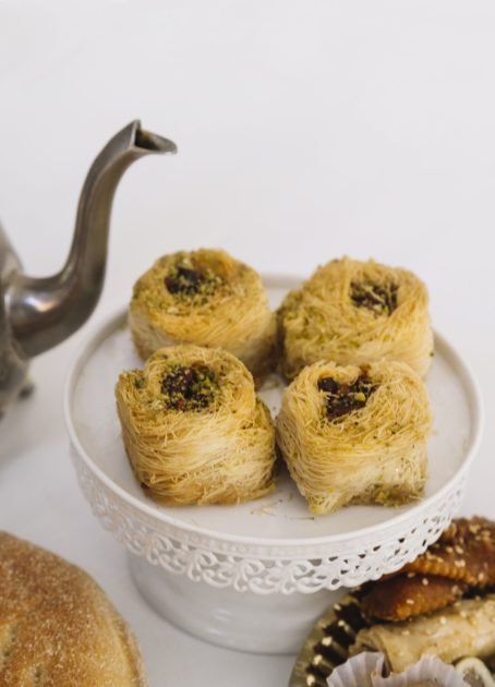 composition-de-nourriture-arabe-pour-le-ramadan